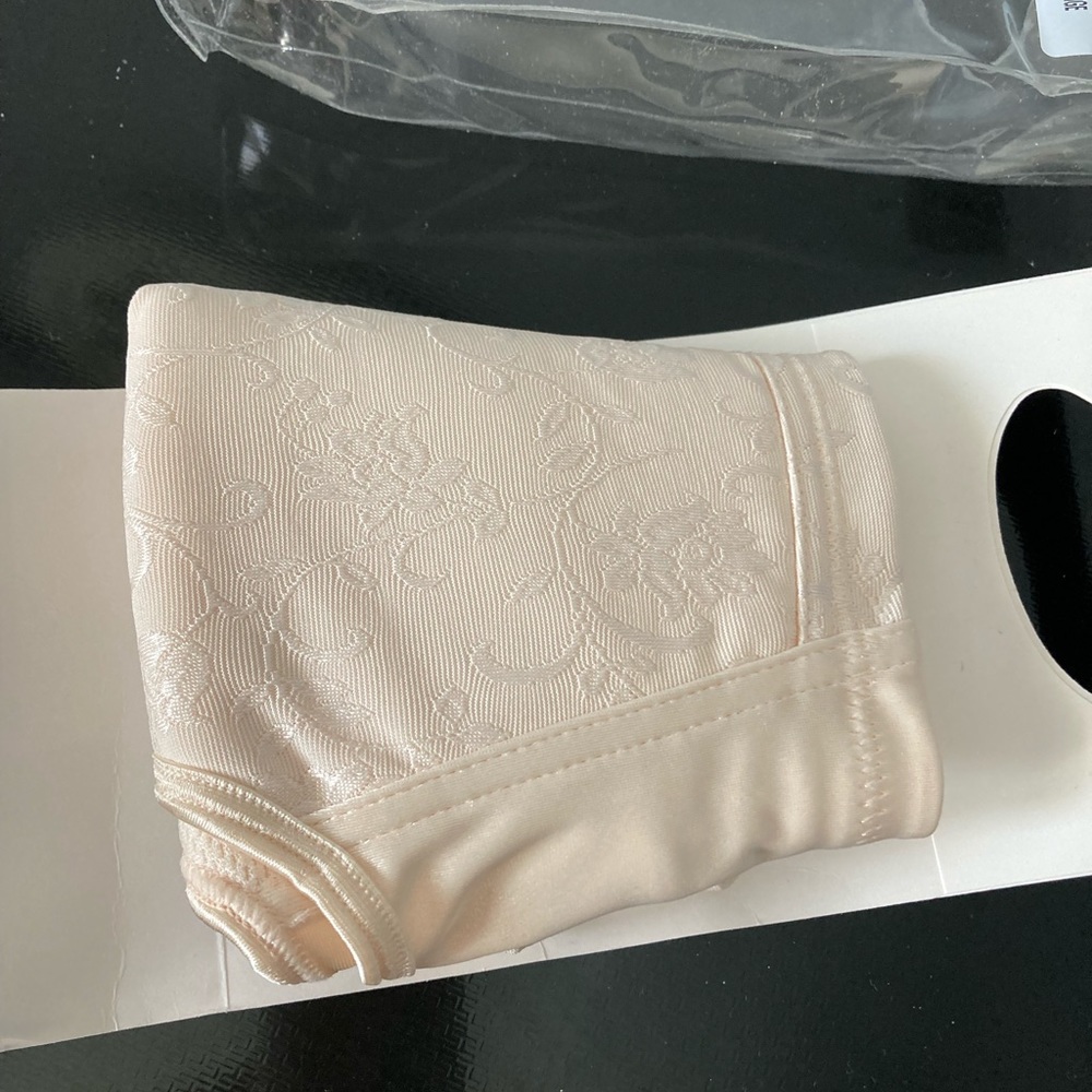 Playtex 42B 18 Hour Soft Cup Bra 4608 wire free - Picture 4 of 7